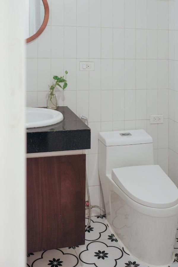Blissington Apartments & Hotels Ханой Экстерьер фото